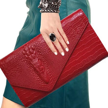Croc Clutch